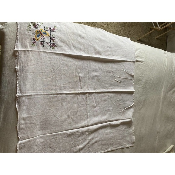 Vtg Embroidered Linen Tea Towel Monday Day of the Week Butterfly Cottagecore - Picture 4 of 7